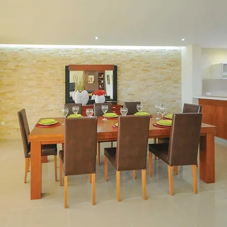 Marinhas Sleeps 10 Air Con Wifi * Marinhas (Braga)